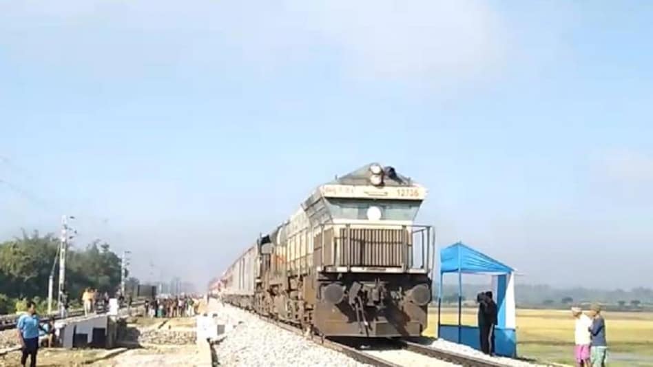 Husband, wife mowed down by train Husband, wife mowed down by train