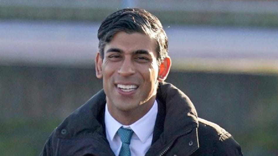 UK Prime Minister Rishi Sunak fined for not wearing a seatbelt - UK Prime  Minister Rishi Sunak fined for not wearing a seatbelt -