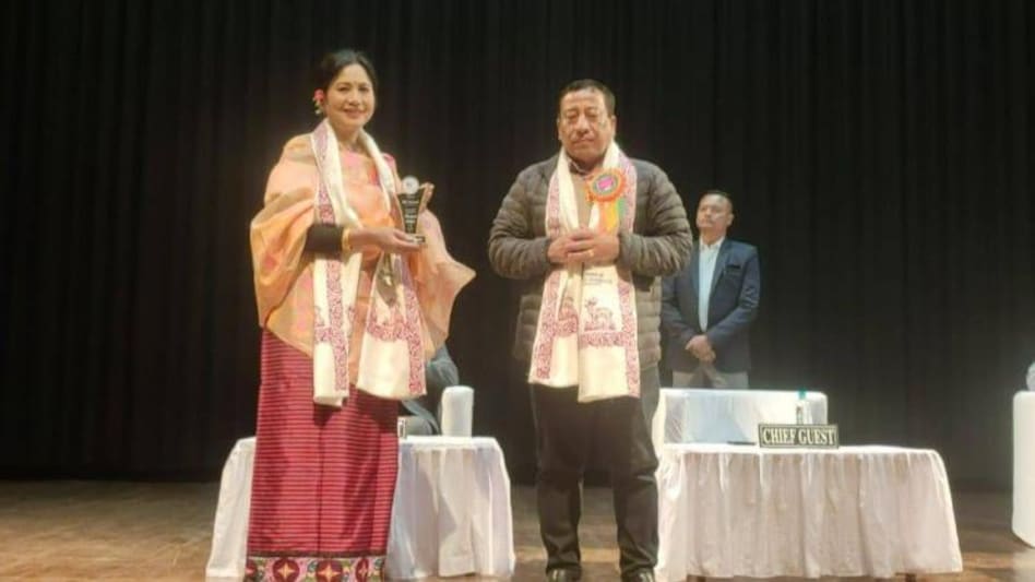 MLA Th Shyamkumar Singh honours actress Hemabati MLA Th Shyamkumar Singh honours actress Hemabati