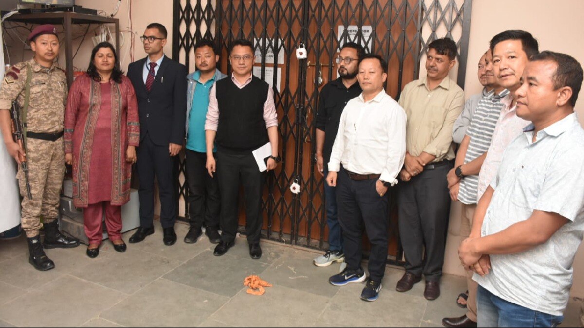 Sikkim: Gangtok district election office unseals warehouse containing reserved EVMs and VVPATs, machines to be tallied