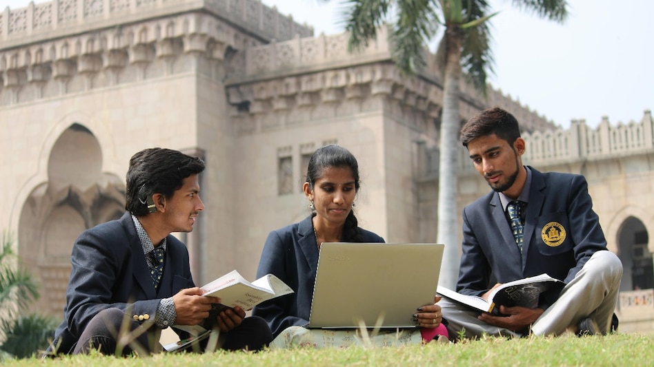 अब विश्वविद्यालयों में साल में दो बार होगा नामांकन, प्लेसमेंट ड्राइव का प्रोसेस भी… Now enrollment in universities will be done twice a year, the process of placement drive will also be done…