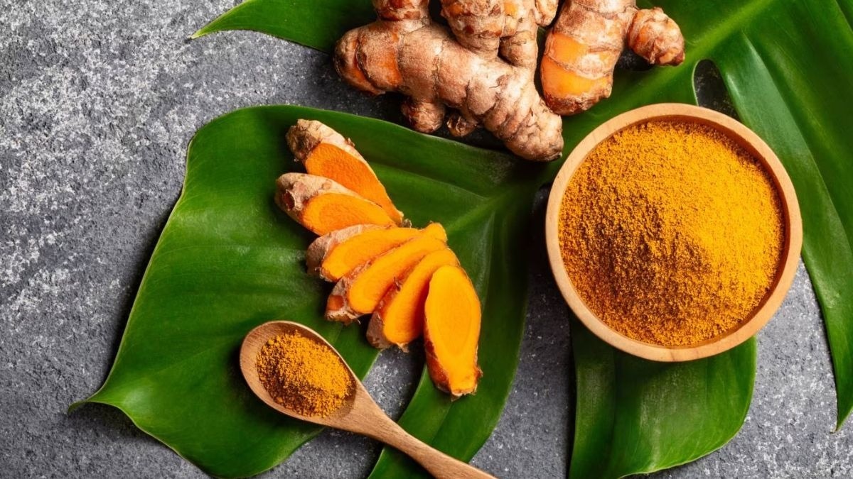  जानें कच्ची हल्दी खाने के फायदे