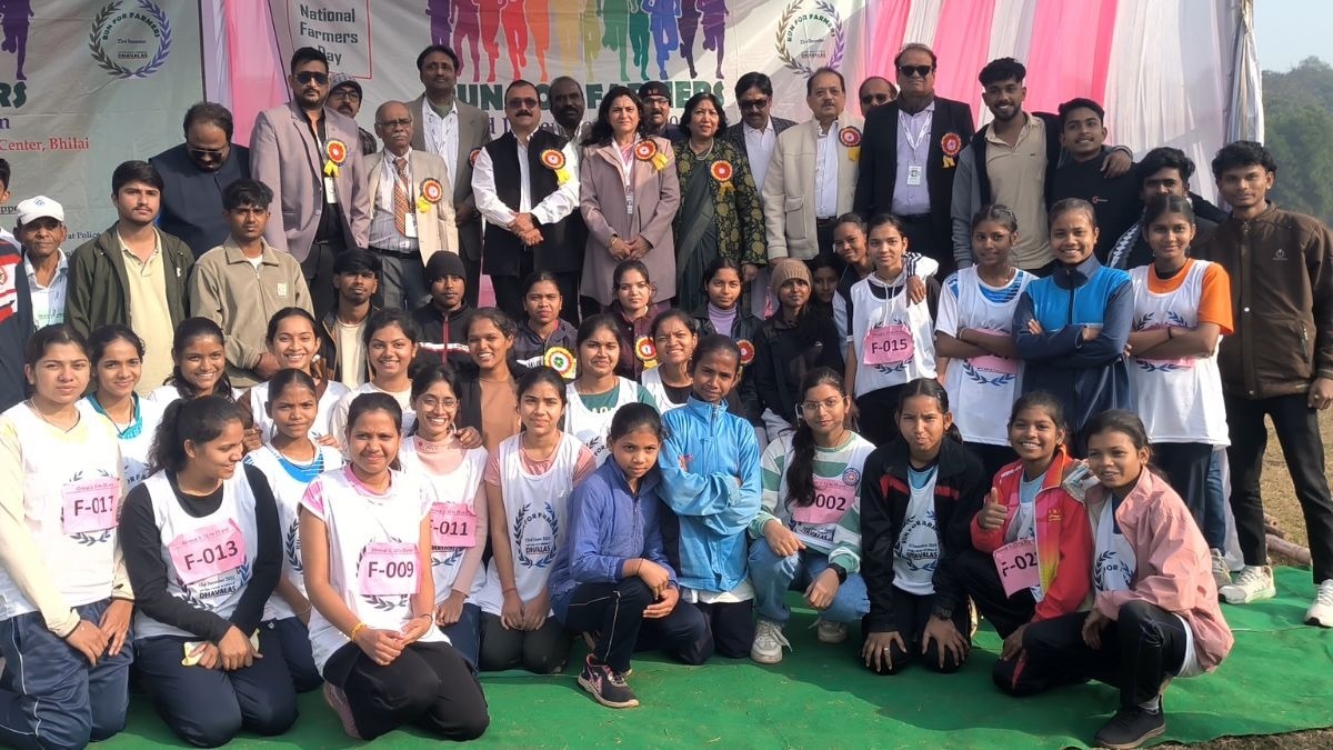 राष्ट्रीय किसान दिवस पर किसानों को किया गया सम्मानित