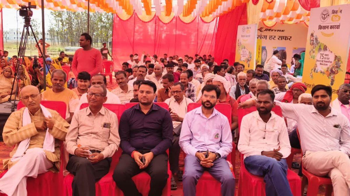 KVK और कृषि विभाग के संपर्क में रहे किसान