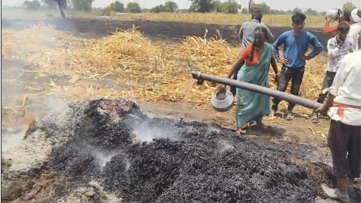 आग लगने से लाखों रुपये का नुकसान