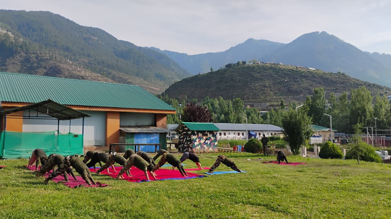 भारतीय सेना का योग प्रदर्शन