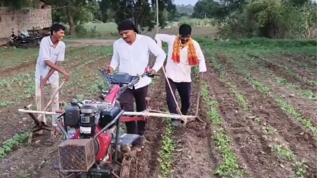 इस तकनीक को देखने पहुंच रहे किसान