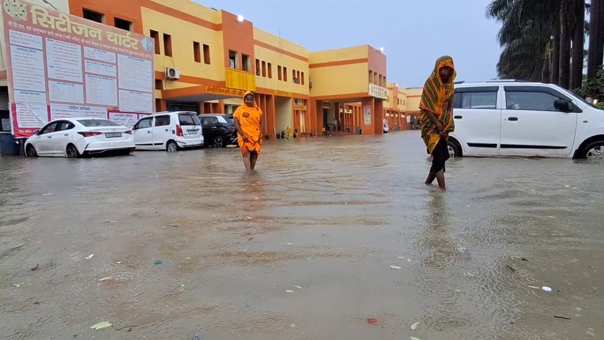 यूपी में बारिश ने बदला मौसम, राहत भी और परेशानी भी