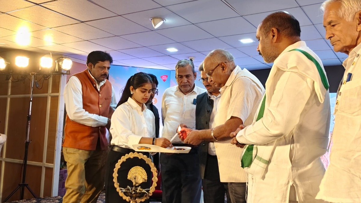 मेरठ में जुटे पश्चिमी यूपी के किसान