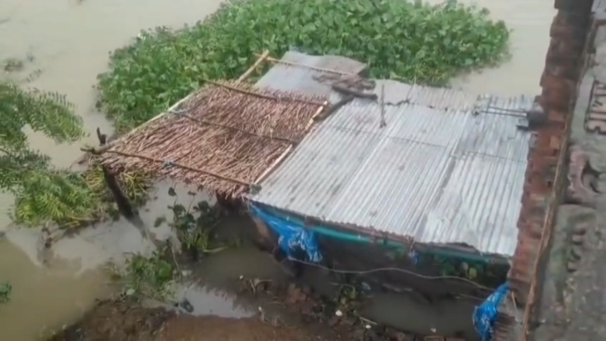 गांवों पर बढ़ा बाढ़ का खतरा