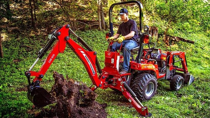 कॉम्पैक्ट ट्रैक्टर की खासियत