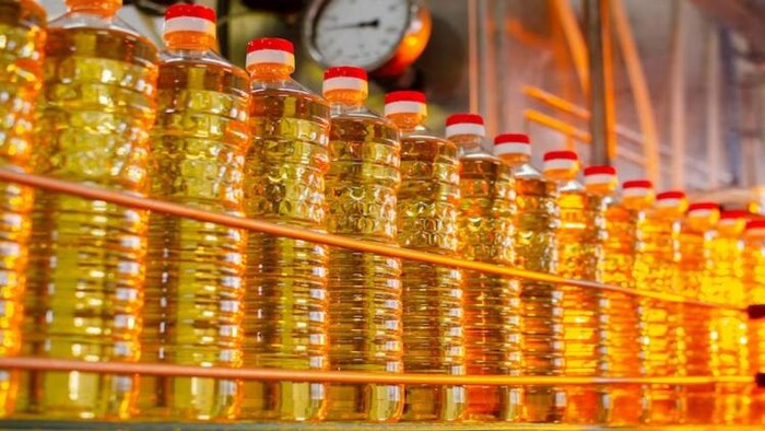 खाद्य तेलों पर आयात शुल्क एकसमान करने की मांग, फोटो: freepik
