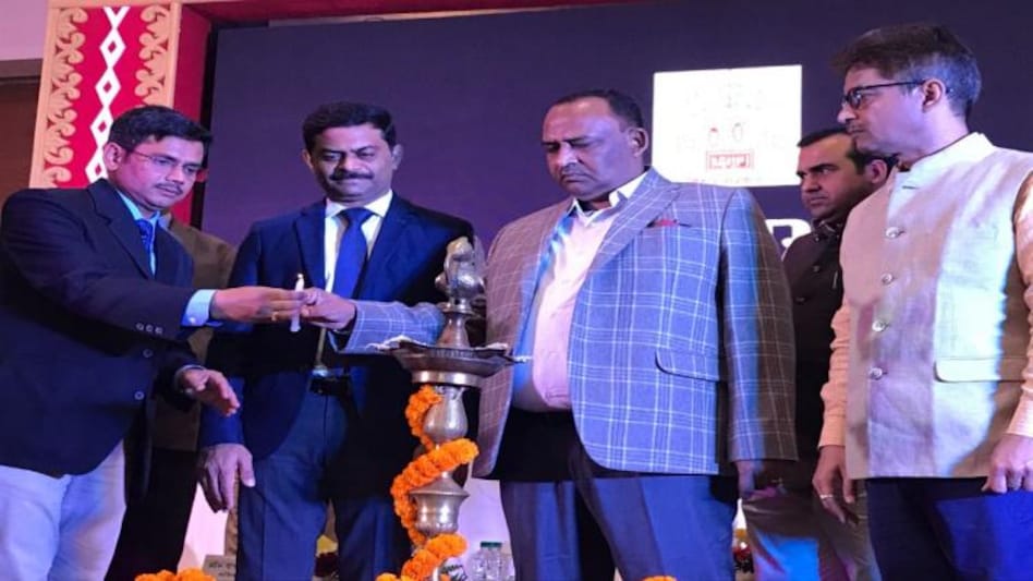 बिहार में खाद की कालाबाजारी करने वालों पर दर्ज होगी FIR, कृृषि मंत्री ने दिए निर्देश    बिहार में खाद की कालाबाजारी करने वालों पर दर्ज होगी FIR, कृृषि मंत्री ने दिए निर्देश