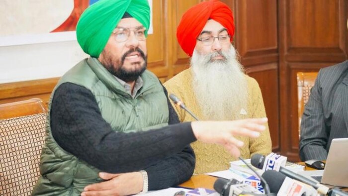 पंजाब के कृषि मंत्री कुलदीप सिंह धालीवाल ने चंडीगढ़ में पत्रकारों को किया संबोधित, फोटो साभार: ट्विटर