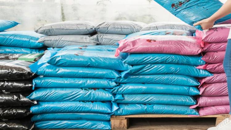 छत्तीसगढ़ के एक गांव में बनाई जा रही थी नकली खाद, छापेमारी में एक गिरफ्तार छत्तीसगढ़ के एक गांव में बनाई जा रही थी नकली खाद, छापेमारी में एक गिरफ्तार