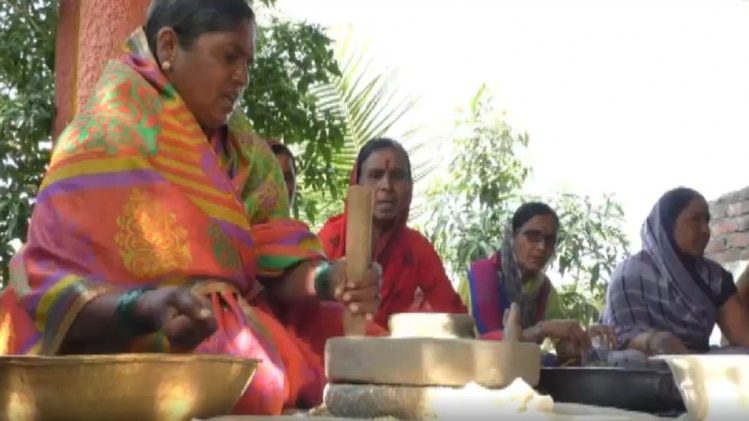 महाराष्ट्र: बीड में महिला किसान पारंपरिक तरीके से बनाती हैं मूंग दाल, खुद का खड़ा किया रोजगार