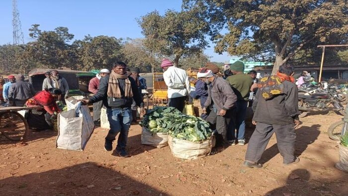साप्ताहिक बाजार, हड़ताल की सांकेतिक तस्वीर फोटोः किसान तक