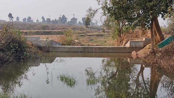 सिंचाई के लिए बनाया गया चेक डैम               फोटोः किसान तक