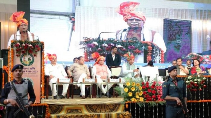 कार्यक्रम में किसानों को संबोधित करते सीएम मनोहर लाल