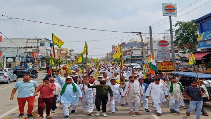 सोनीपत में किसानों का विरोध प्रदर्शन