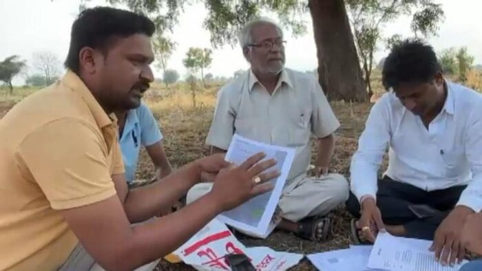 फर्जीवाड़े की आपबीती सुनाते अकोला के किसान