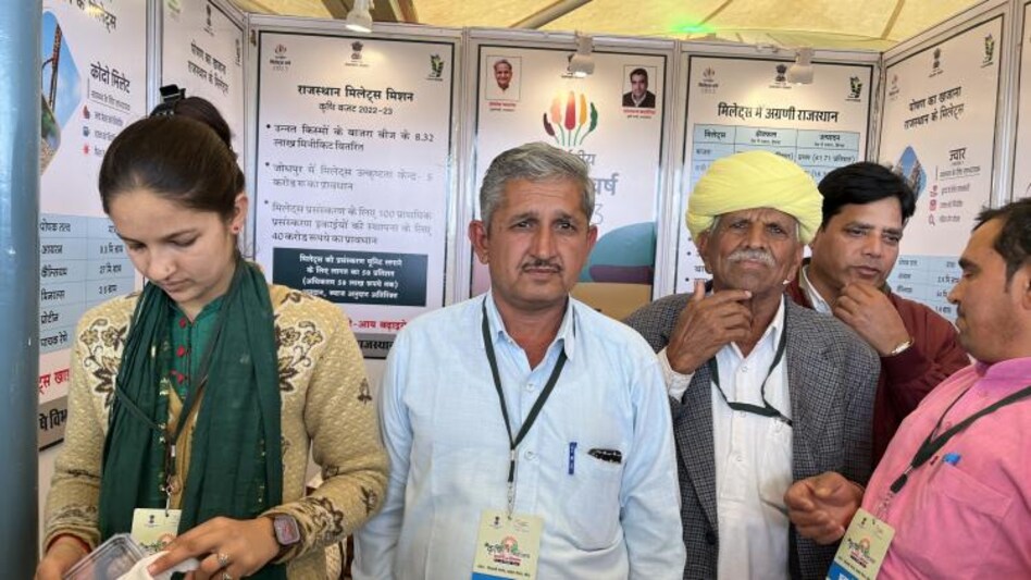 बेहद दिलचस्प है जोधपुर के किसान लालाराम डूडी की कहानी, अमेरिका तक जाती है इनके जैविक जीरे की खेप बेहद दिलचस्प है जोधपुर के किसान लालाराम डूडी की कहानी, अमेरिका तक जाती है इनके जैविक जीरे की खेप