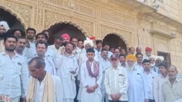 सिंचाई के पानी के लिए जैससमेर में किसानों ने डीएम को दिया ज्ञापन