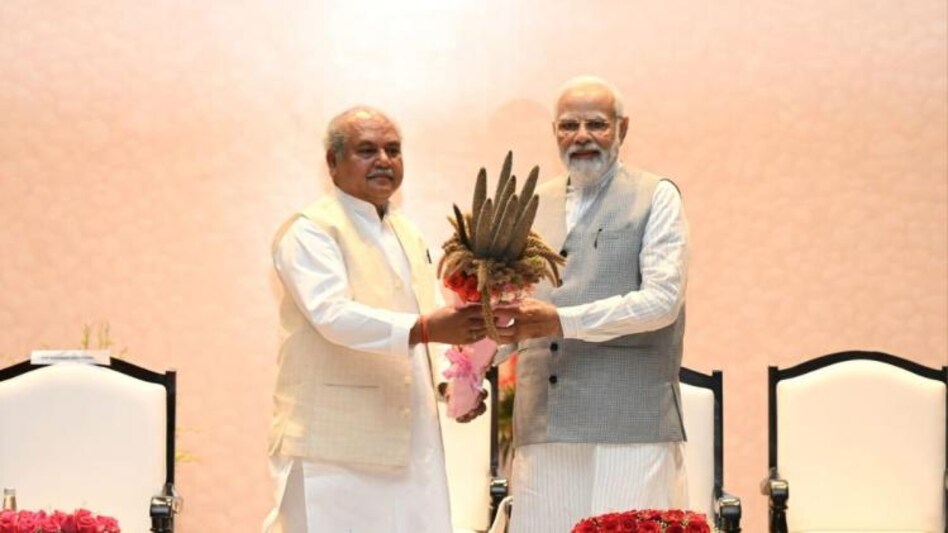 इंटरनेशनल मिलेट्स कॉन्फ्रेंस का PM Modi ने किया उद्घाटन, 10 पॉइंट में पढ़ें सभी बड़ी बातें इंटरनेशनल मिलेट्स कॉन्फ्रेंस का PM Modi ने किया उद्घाटन, 10 पॉइंट में पढ़ें सभी बड़ी बातें