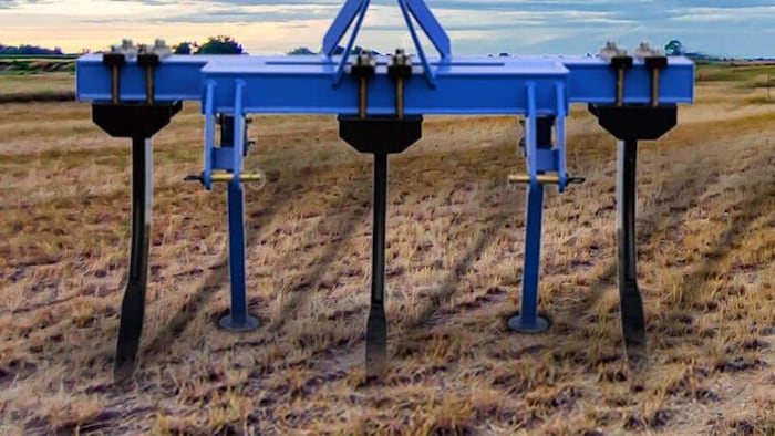 गहरी जुताई के लिए करें सबसॉइलर का इस्तेमाल