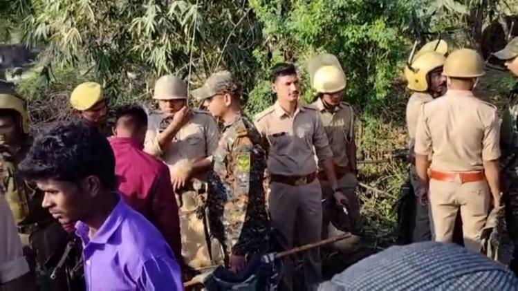 उन्नाव: खेत में किसान की गोली मारकर हत्या, विरोध में परिजनों ने नहीं उठने दिया शव