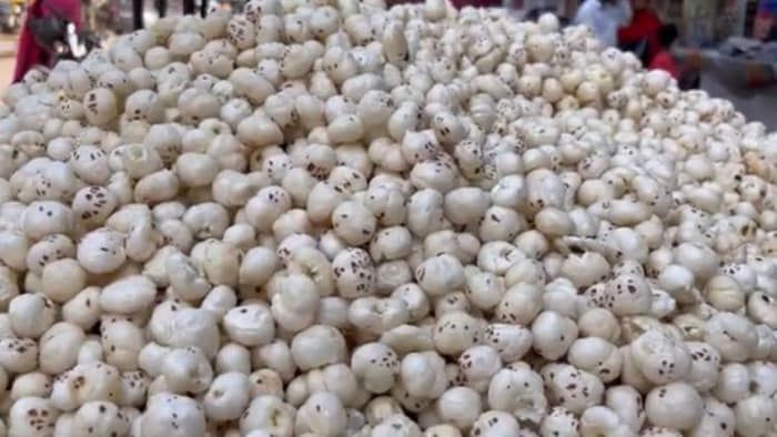 बाजार में कई ग्रेड का मखाना है मौजूद