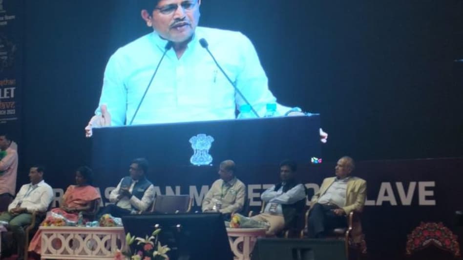 राजस्थान में किसान अब खुद पैक कर सकेंगे अपने कृषि उत्पाद, जल्द मिलेगी ट्रेनिंग राजस्थान में किसान अब खुद पैक कर सकेंगे अपने कृषि उत्पाद, जल्द मिलेगी ट्रेनिंग