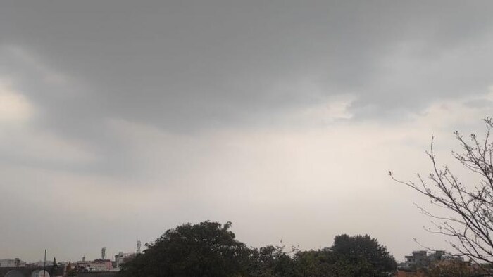 देश भर में बदल रहा मौसम का हाल