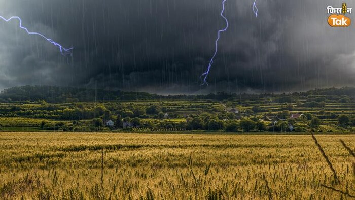 जलवायु परिवर्तन की वजह से बेमौसम बारिश और लू जैसी घटनाएं आम हुई है. इस साल भी मार्च में बेमौसम बारिश ने फसलों को नुकसान पहुंचाया है. फोटो साभार GFX संदीप भारद्वाज