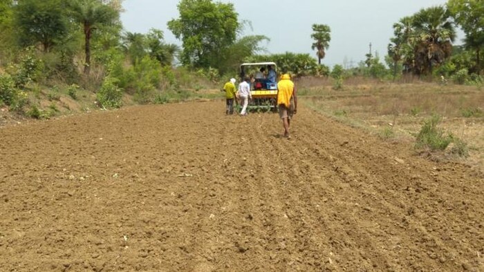 धान की सीधी बिजाई बढ़ाने के लिए मशीन पर मिल रही सब्सिडी (File Photo/Sangeet Kumar).