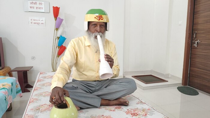 लौकी से बना शंख और हेलमेट