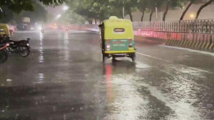 उत्तर प्रदेश के फिर से बिगड़ा मौसम का मिजाज, (सांकेतिक तस्वीर)