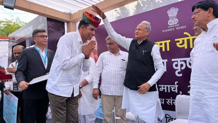 मुख्यमंत्री अशोक गहलोत ने किसानों को फसल खराबे पर आ रही परेशानियों के संबंध में पीएम को पत्र लिखा है. फाइल फोटो- Madhav Sharma