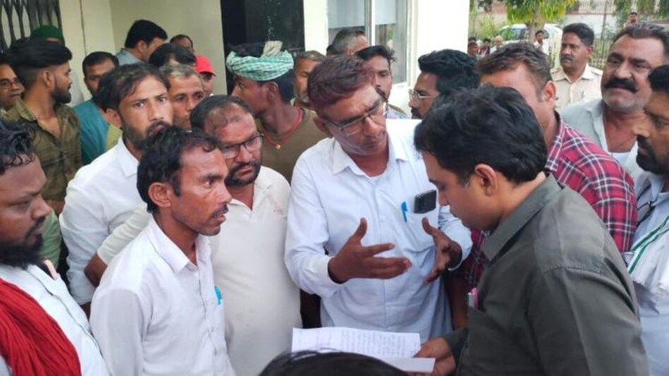 Wheat Procurement: सरकारी खरीद में किसानों को आ रही समस्या, गंगानगर-हनुमानगढ़ की सभी मंडियां बंद Wheat Procurement: सरकारी खरीद में किसानों को आ रही समस्या, गंगानगर-हनुमानगढ़ की सभी मंडियां बंद