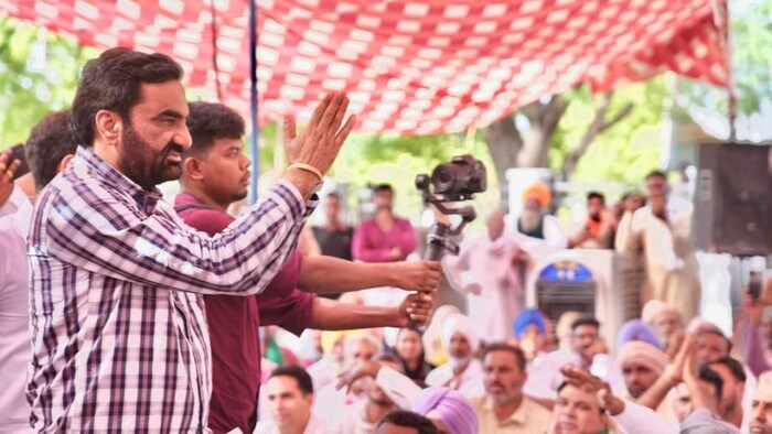 हनुमानगढ़ में चल रहे किसान आंदोलन को सांसद हनुमान बेनीवाल ने समर्थन दिया है. फोटो- By Arrangment