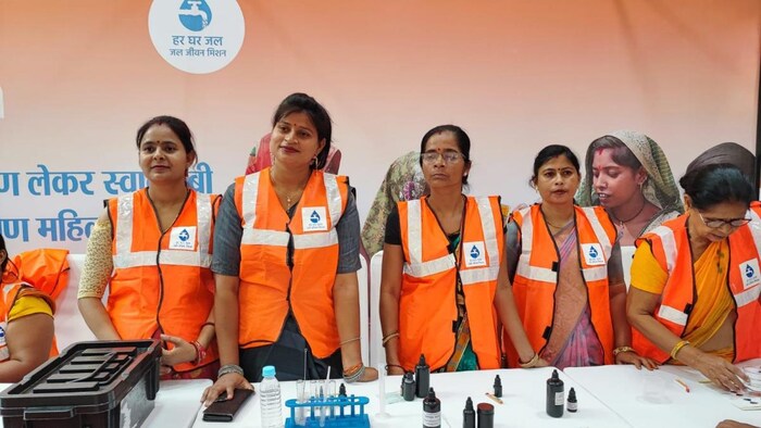 आरती और प्रीति को अब जल सखी के रूप मिली पहचान