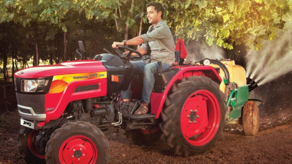 Low Price Tractor: ये हैं भारत के टॉप 5 सस्ते ट्रैक्टर, जानें क्या है कीमत और फीचर्स  Low Price Tractor: ये हैं भारत के टॉप 5 सस्ते ट्रैक्टर, जानें क्या है कीमत और फीचर्स