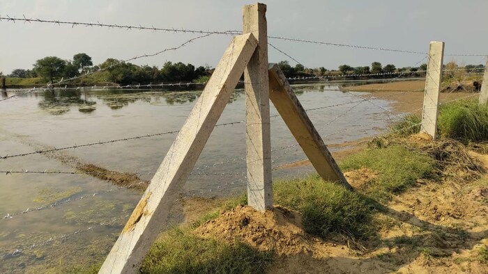 खेत की तारबंदी में करंट छोड़ने से युवक की मौत. फोटो- Pintu Meena Pahadi