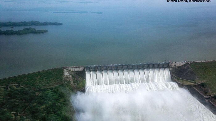 अब तक बाबारिश से छोटे-बड़े बांधों एवं एनीकट में 7,512.03 एमसीएम (मिलियन क्यूबिक मीटर) पानी आया है. फाइल फोटो- Mahi Dam, Banswara
