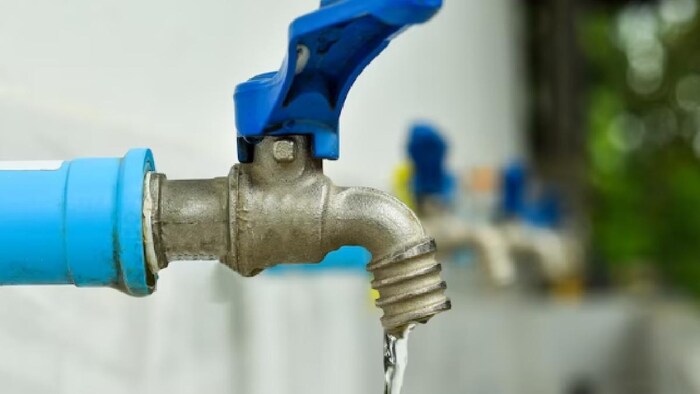 शिमला में बारिश और बाढ़ से पेयजल की भारी समस्या पैदा हो गई है (फोटो साभार-Freepk)