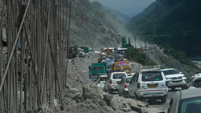 हिमाचल प्रदेश और उत्तराखंड में बारिश धीरे-धीरे कम होगी