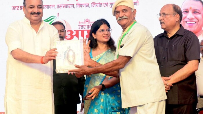 आम महोत्सव का हुआ समापन