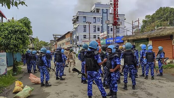 पिछले तीन महीने से मणिपुर में जारी है हिंसक संघर्ष (फोटो साभार-India Today/PTI)