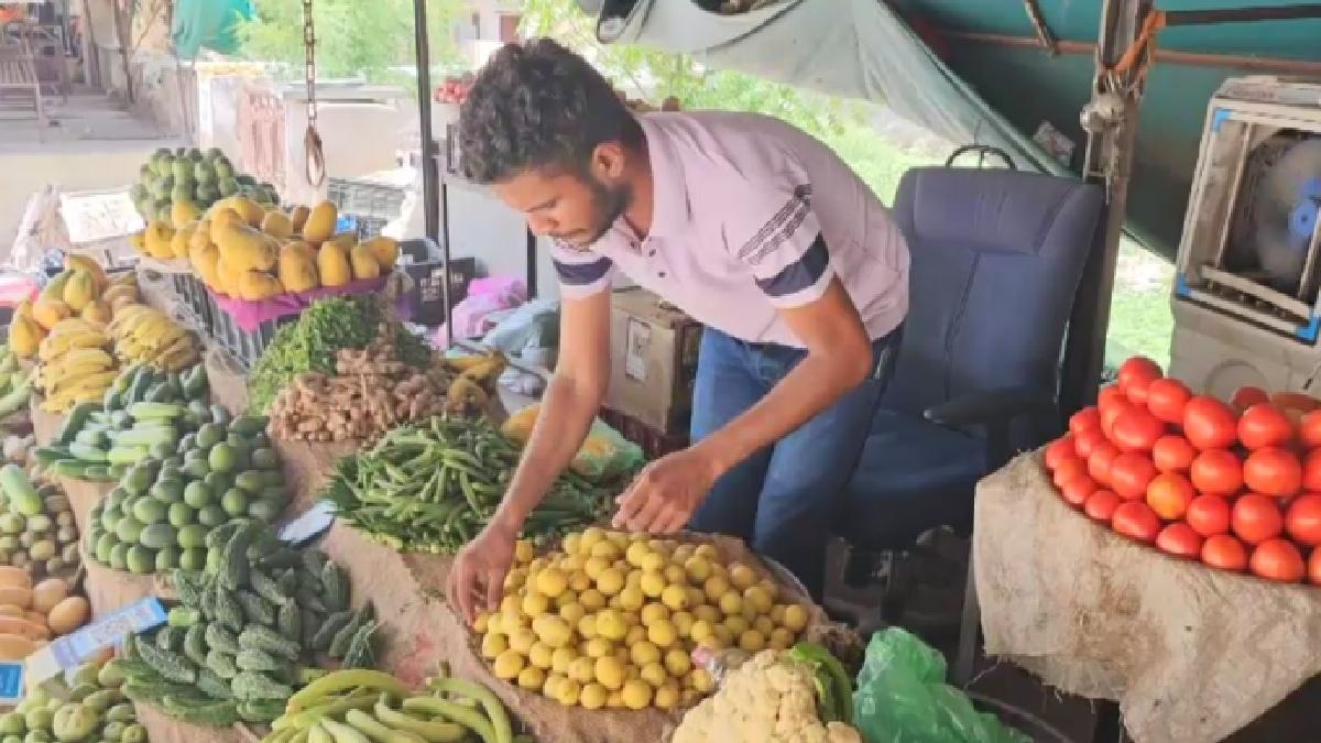 बाड़मेर में 200 रुपये किलो हुआ टमाटर का भाव