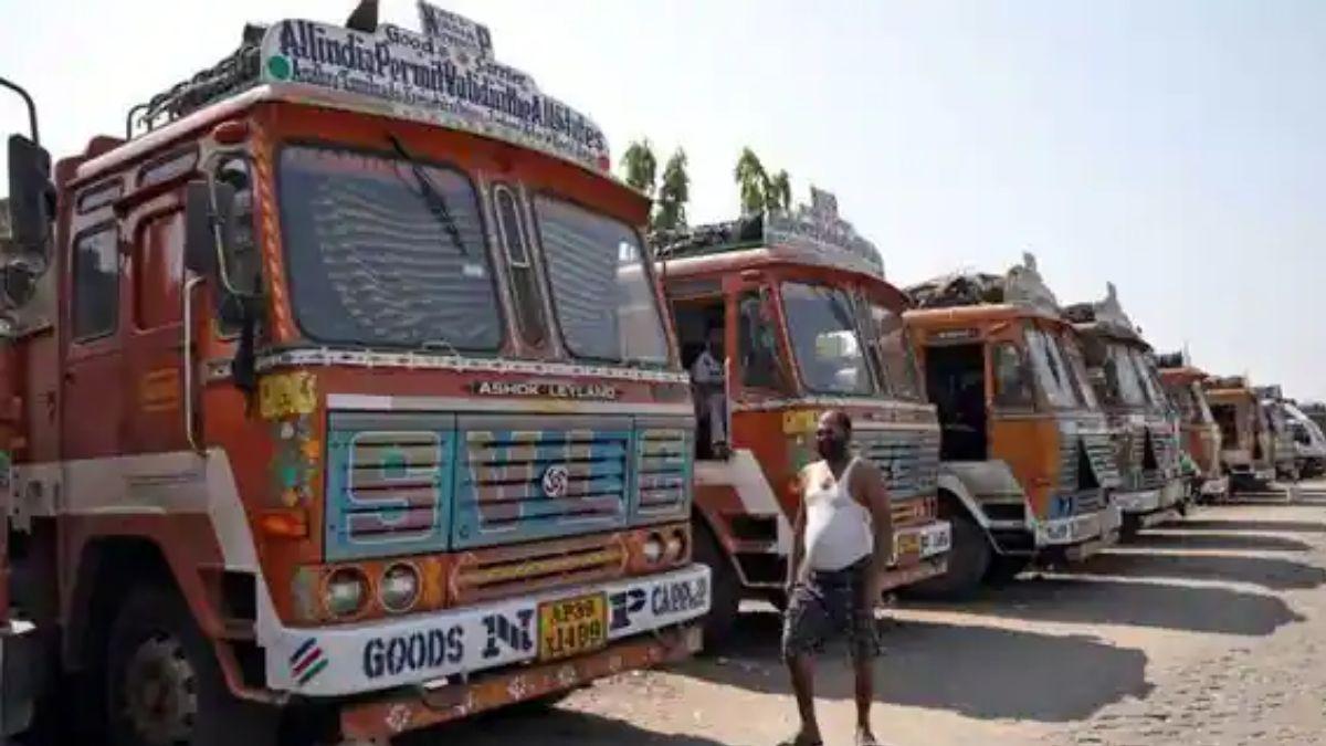 AC in Trucks Cabin: अब ट्रकों में AC लगाना होगा जरूरी, नितिन गडकरी ने बनाया नियम